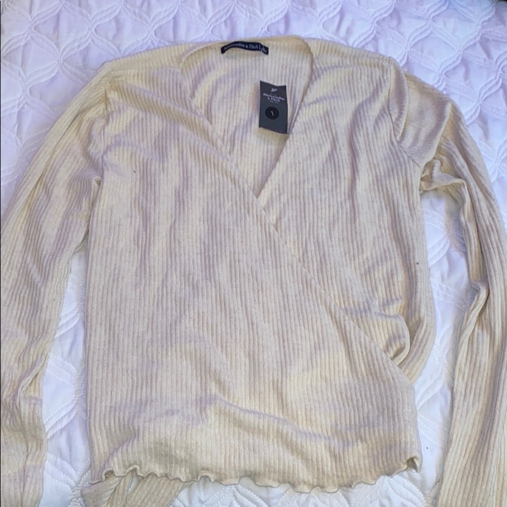 Long sleeve ribbed shirt